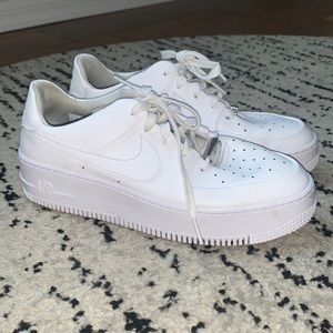NIKE Air Force 1s.